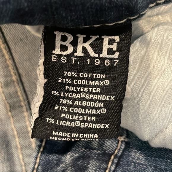 BKE Classic Blue Women's Jeans in “Alec” - Picture 12 of 12